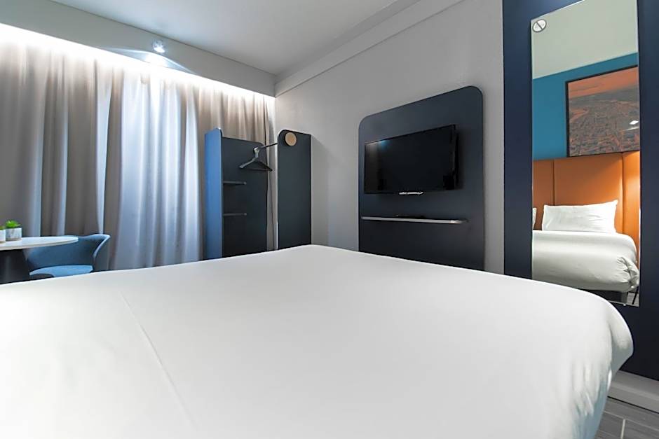 ibis Lyon North