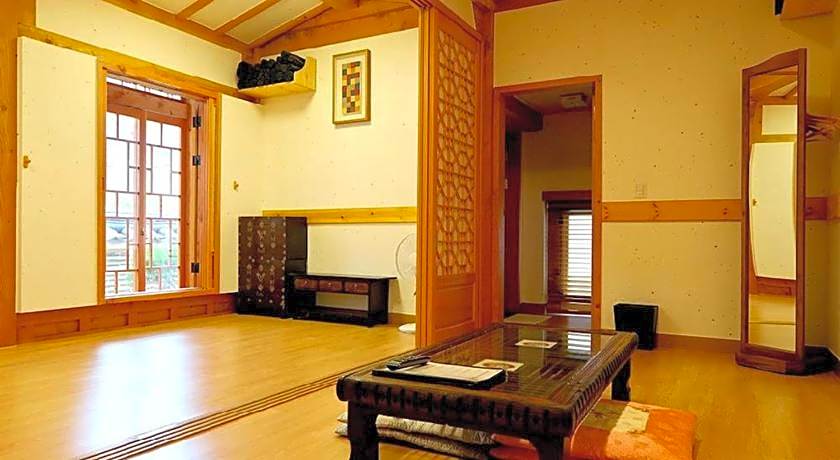 Hwangnamguan Hanok Village