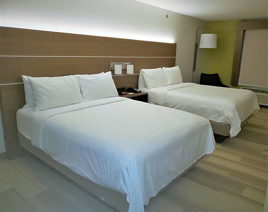Holiday Inn Express & Suites San Antonio West Sea World Area by IHG
