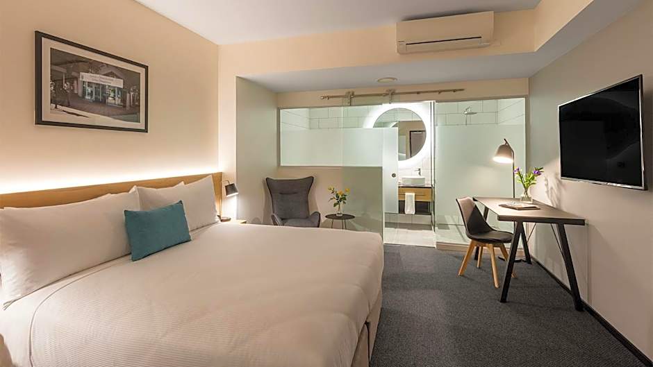 Oaks Wellington Hotel