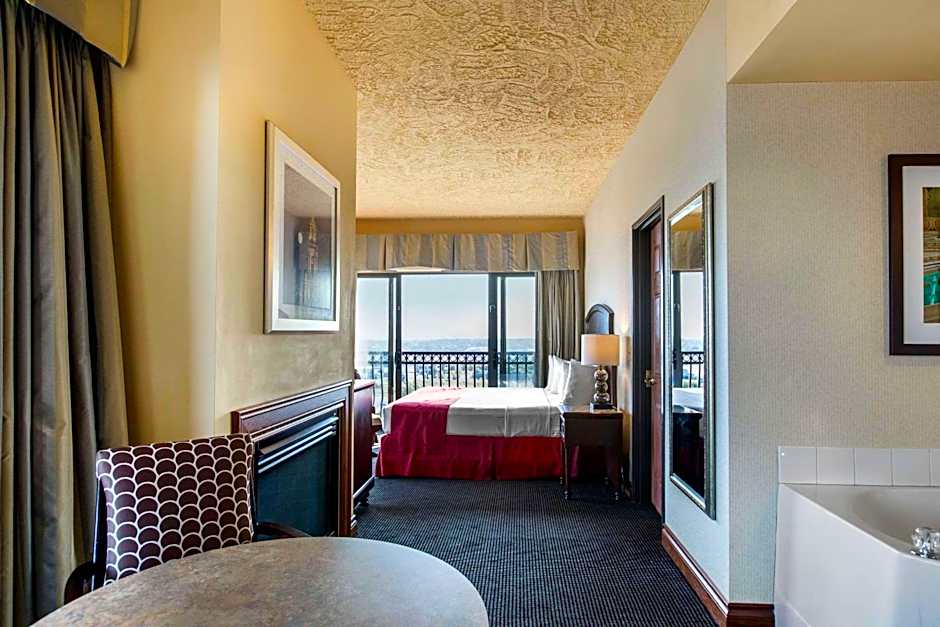 Shoreline Inn & Conference Center, Ascend Hotel Collection