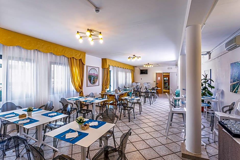 Hotel Diana