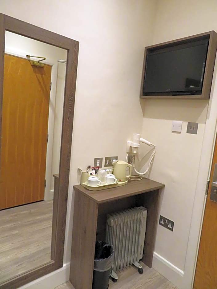 Glendale Hyde Park Hotel