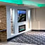 La Quinta Inn & Suites by Wyndham Indianapolis Airport Lynhurst