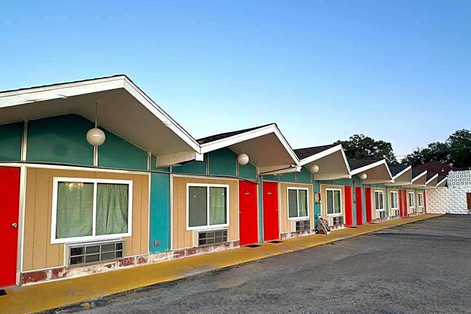 Gray Plaza Motel Benton Rend Lake I-57