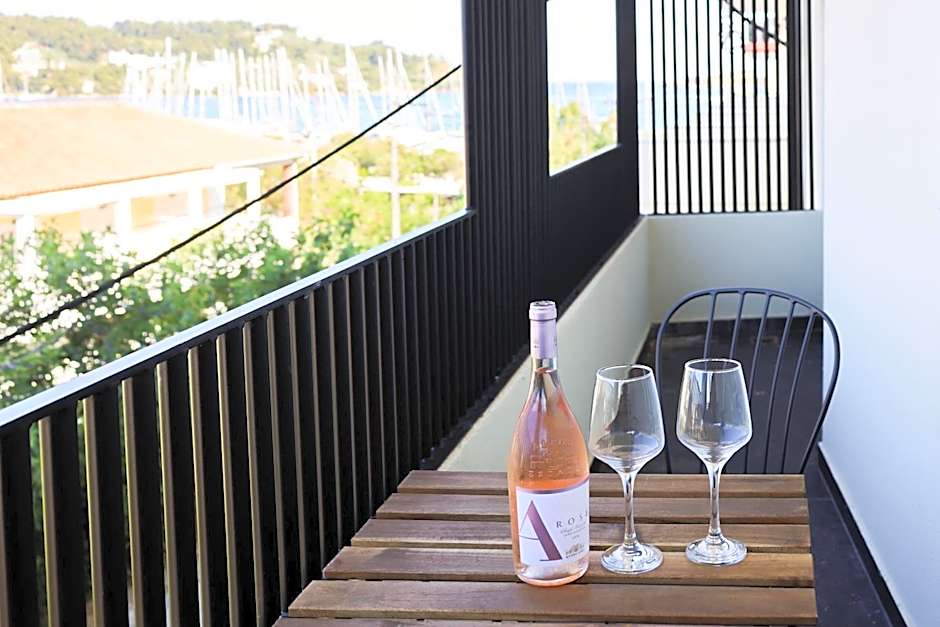 Uphill Unique Boutique Suites