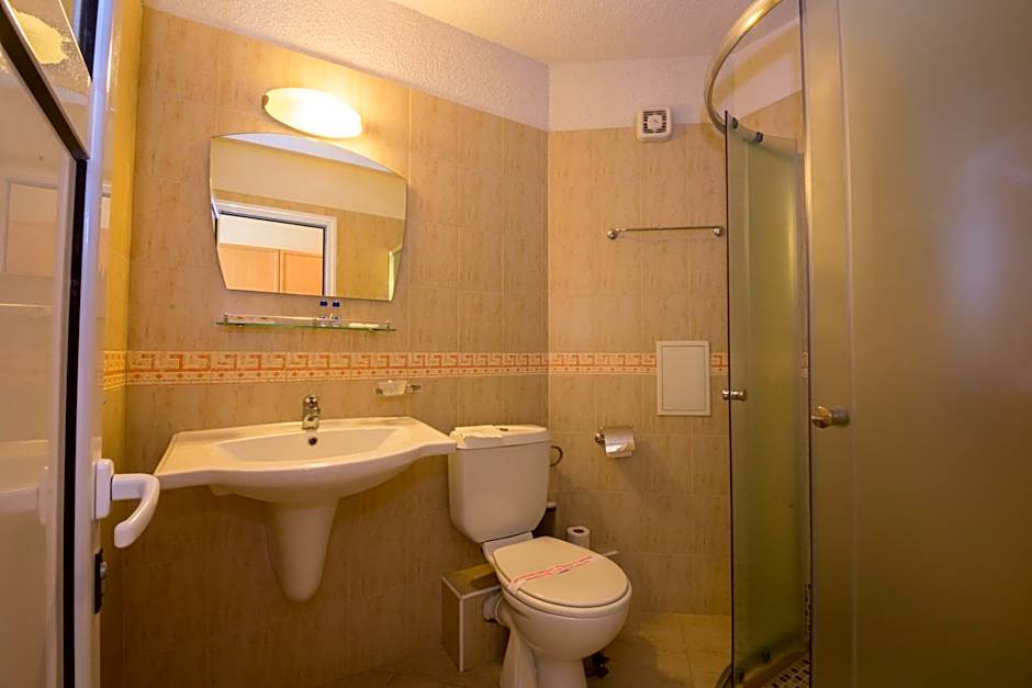 Семеен хотел Бриз