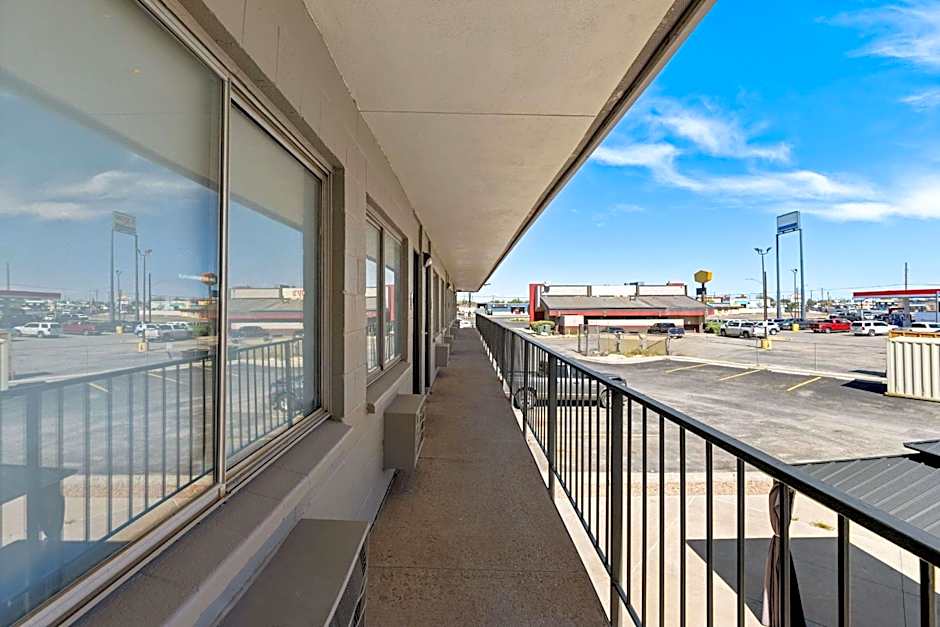 Rodeway Inn Midland South