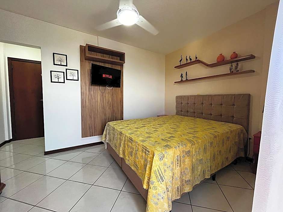 B250 - Apto 3 quartos com vista mar sobre Avenida