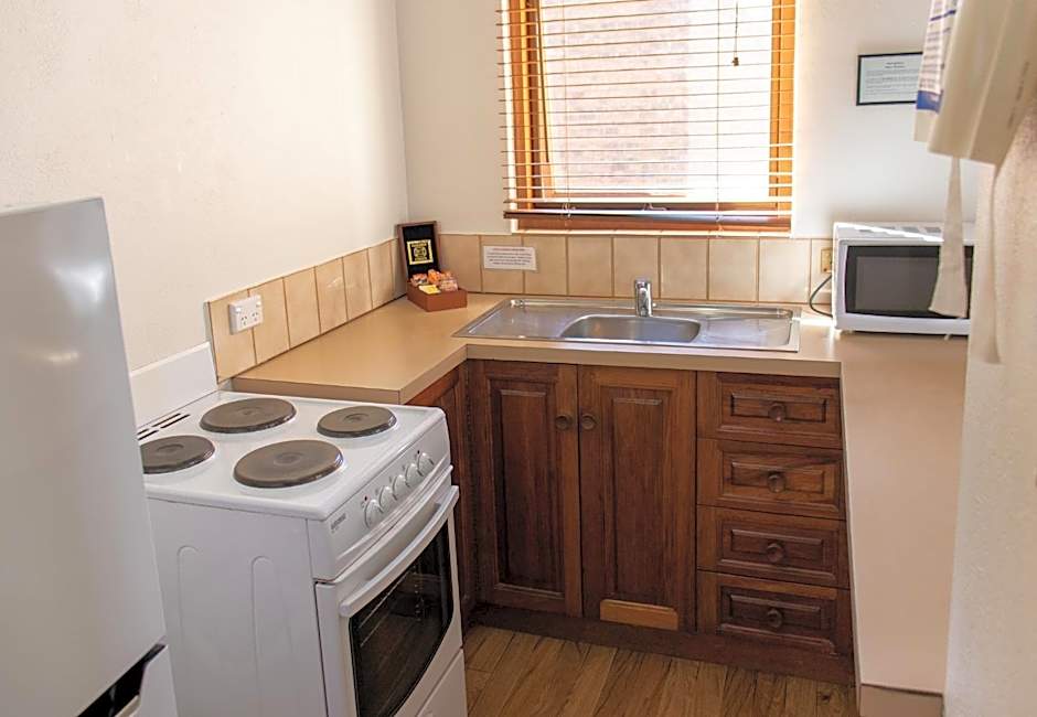 Arkana Motor Inn & Terrace Apartments