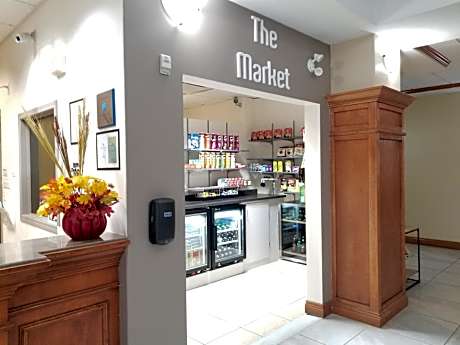 Merit Hotel & Suites