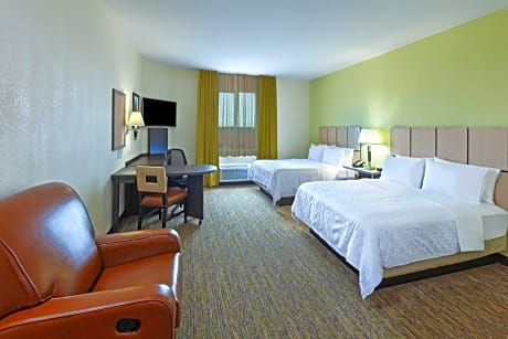 Queen Studio Suite with Two Queen Beds - Mobility Access Tub/Non-Smoking