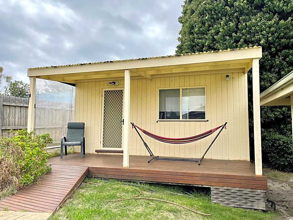 Nautique Beach House - Rustic and Charming, Walk 2 Beach & Shops