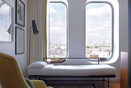 Artist Studio, 1 King Bed
