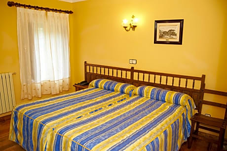 Double or Twin Room with Parking