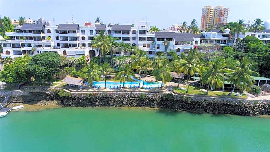 Tamarind Village Hotel Apartments