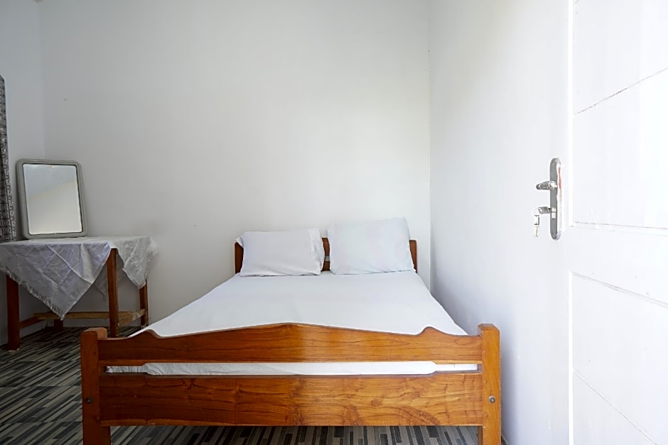 OYO Life 92991 Kost Amantu 2