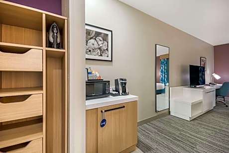 Premium Queen Room with Two Queen Beds