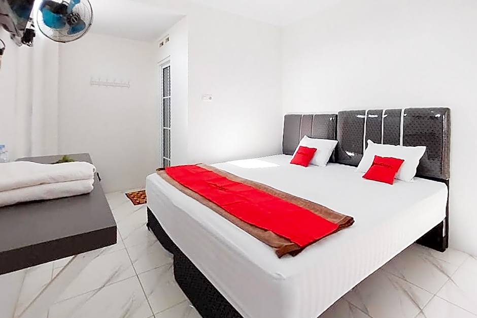 RedDoorz Syariah @ GCL Bukittinggi