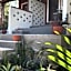 Villa Anjing 2