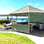 Surfers International Apartments