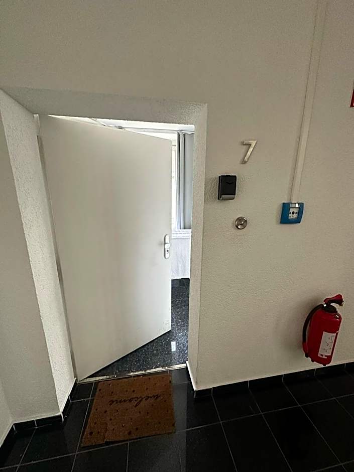 Al Nafurah Apartments