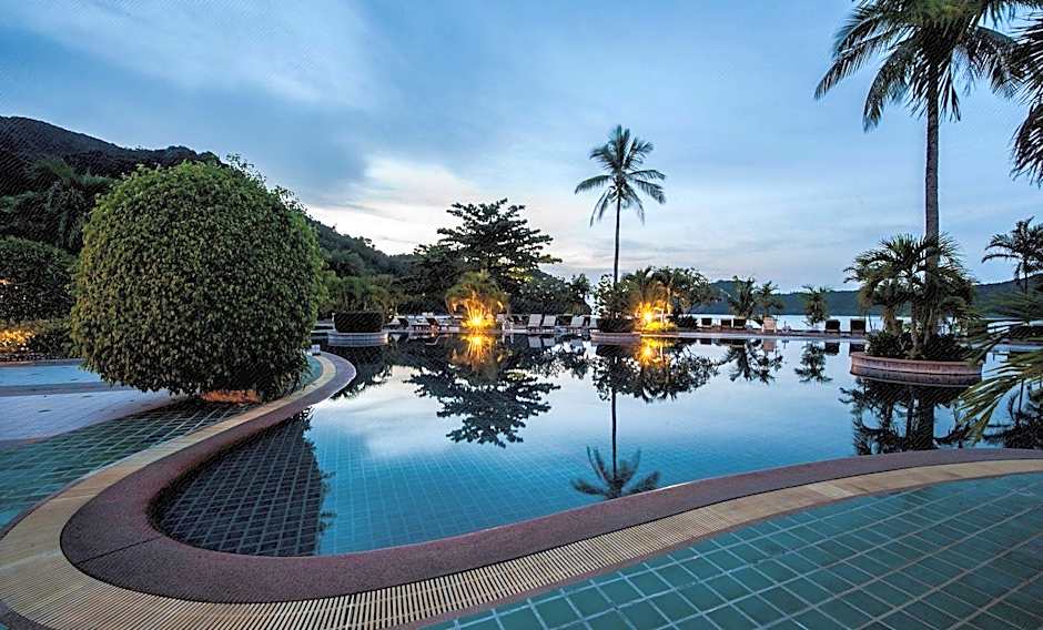 Phi Phi Island Cabana Hotel