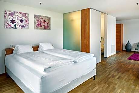 Junior Suite with Lake View