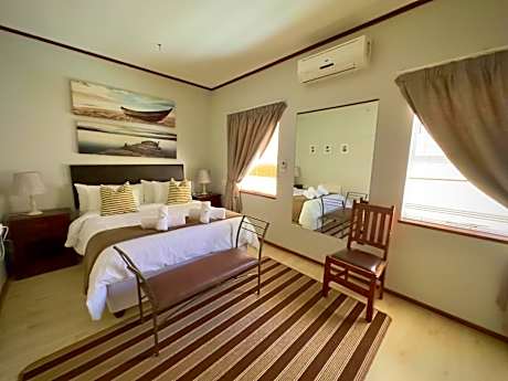 Comfort Queen Room