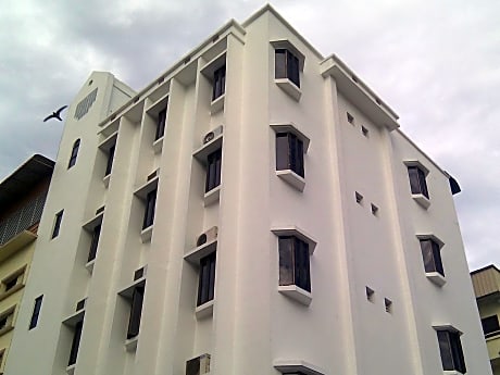 Wah May Hotel