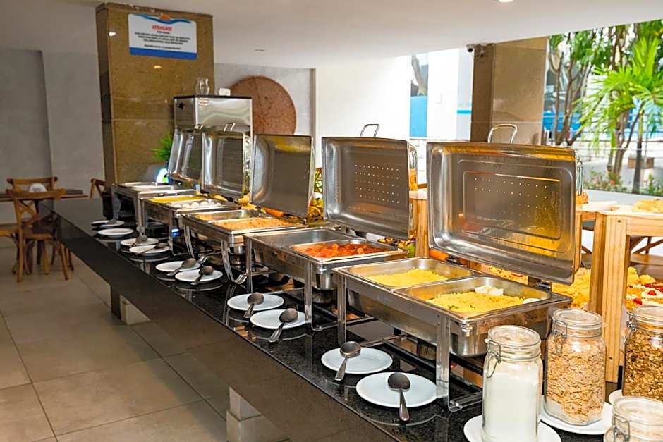 El Aram Beach & Convention