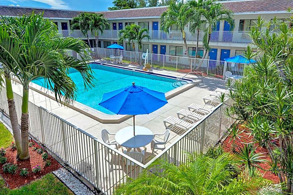 Motel 6 Dania Beach