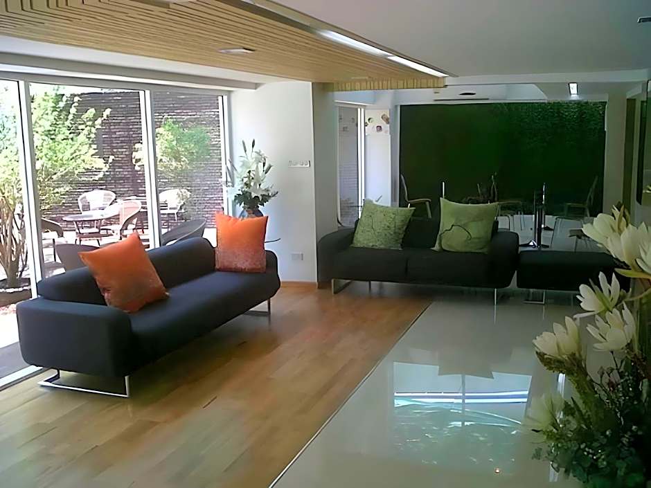 Nantra Sukhumvit 39 Hotel