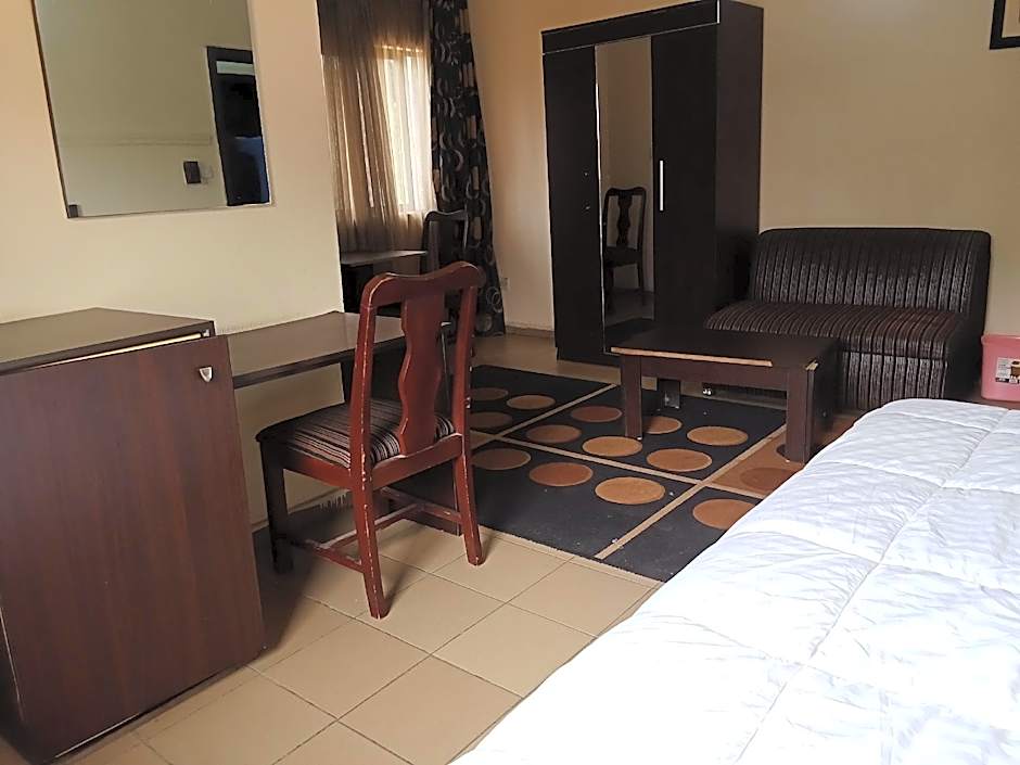 Dreamland Suites