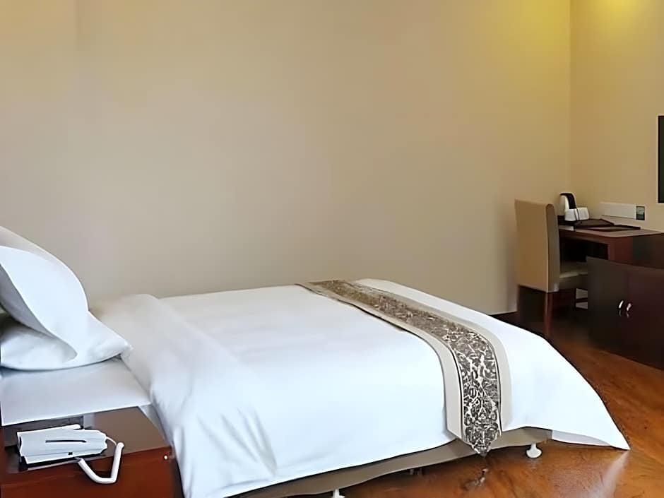 GreenTree Inn Liaoyuan Zhongkang Street Longjihuadian Business Hotel