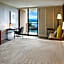 Courtyard by Marriott King Kamehameha's Kona Beach Hotel