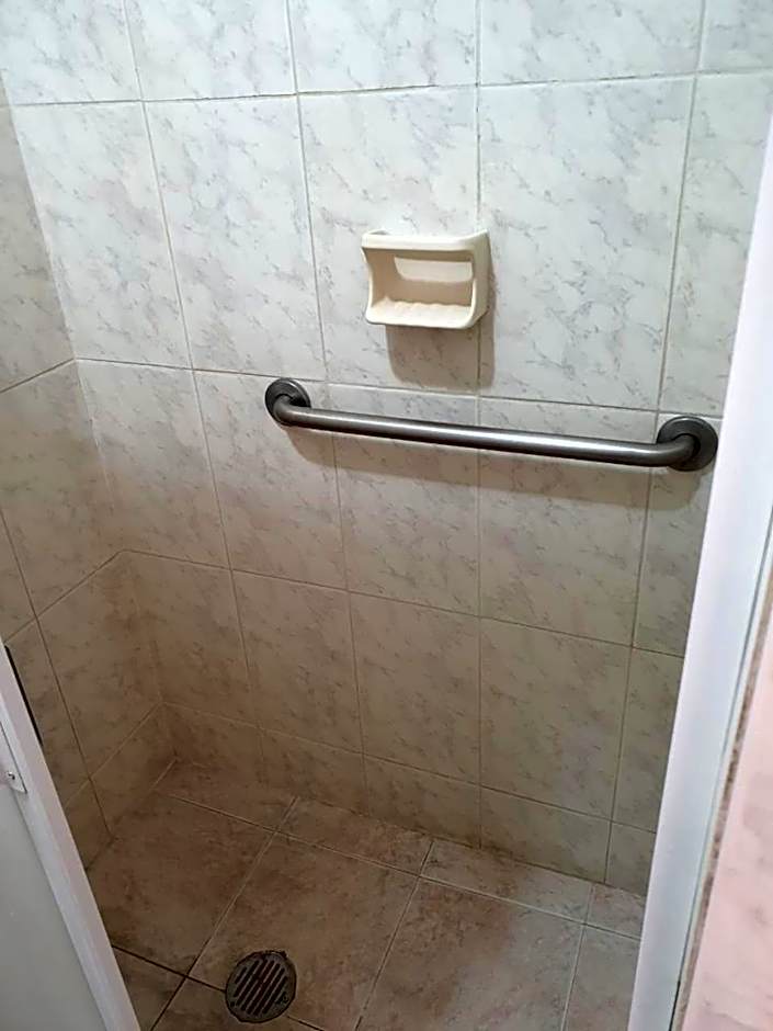 Hotel Atlantico a 150 mts de Playa Martí