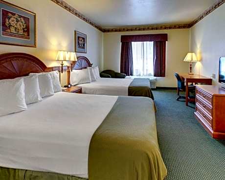 Queen Room with Two Queen Beds - Non-Smoking