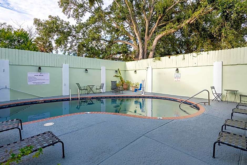 French Quarter Suites Hotel