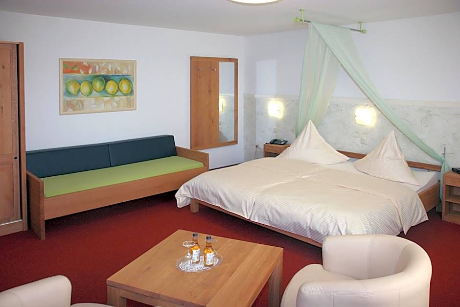Photo 1 of 7 of Triple Room