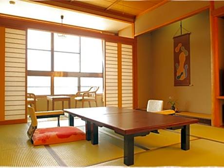 Japanese Room with Bathroom (Medium)