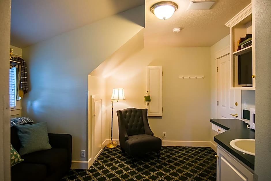 The Campbell House Inn