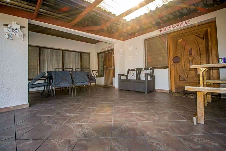 Fishermans Flat and House