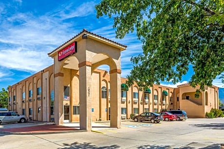 Econo Loge Inn & Suites Albuquerque East I-40 Eubank Exit