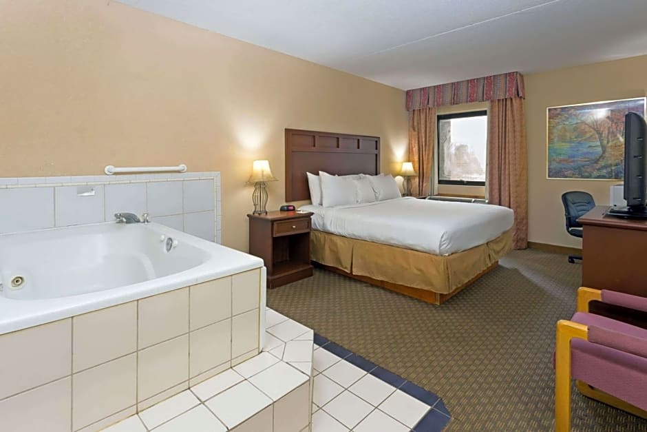 Days Inn & Suites by Wyndham Northwest Indianapolis