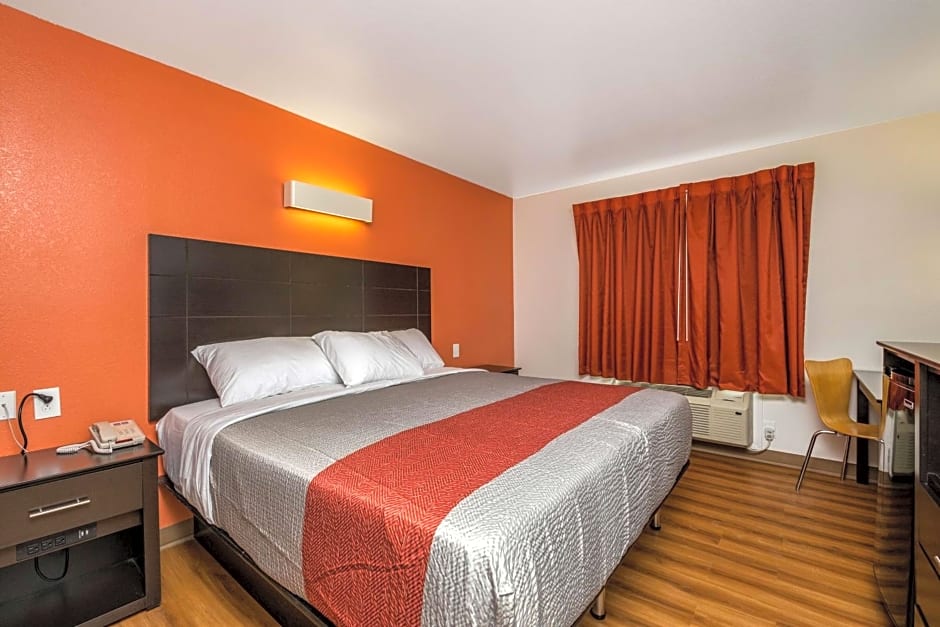 Motel 6 Peoria