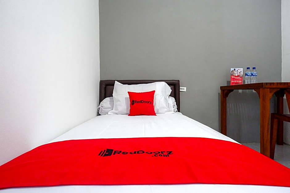 KoolKost Syariah near Universitas PGRI Semarang - Minimun Stay 6 Nights