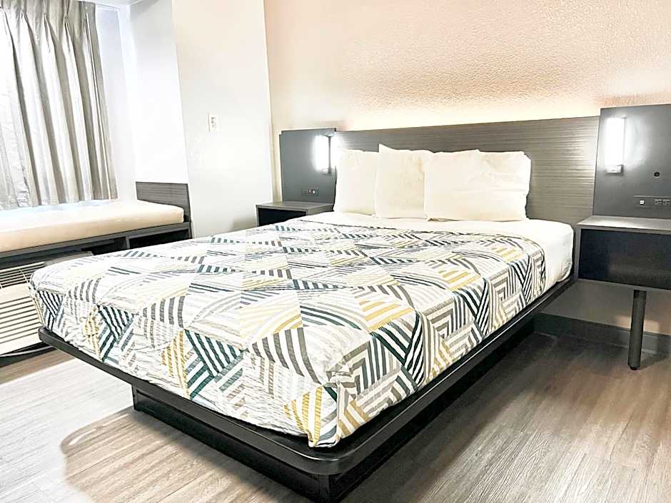 Motel 6-Simpsonville, SC - Greenville