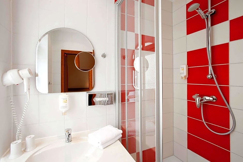 Vienna House Easy by Wyndham Rostock