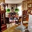 The Queen, A Victorian Bed & Breakfast